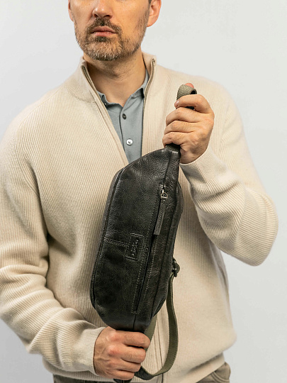 Сумка на пояс Dr. Koffer из натуральной кожи темно-серая