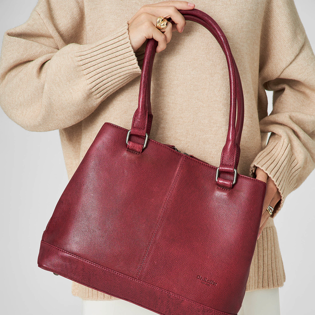 Женская сумка Dr. Koffer из натуральной кожи бордовая