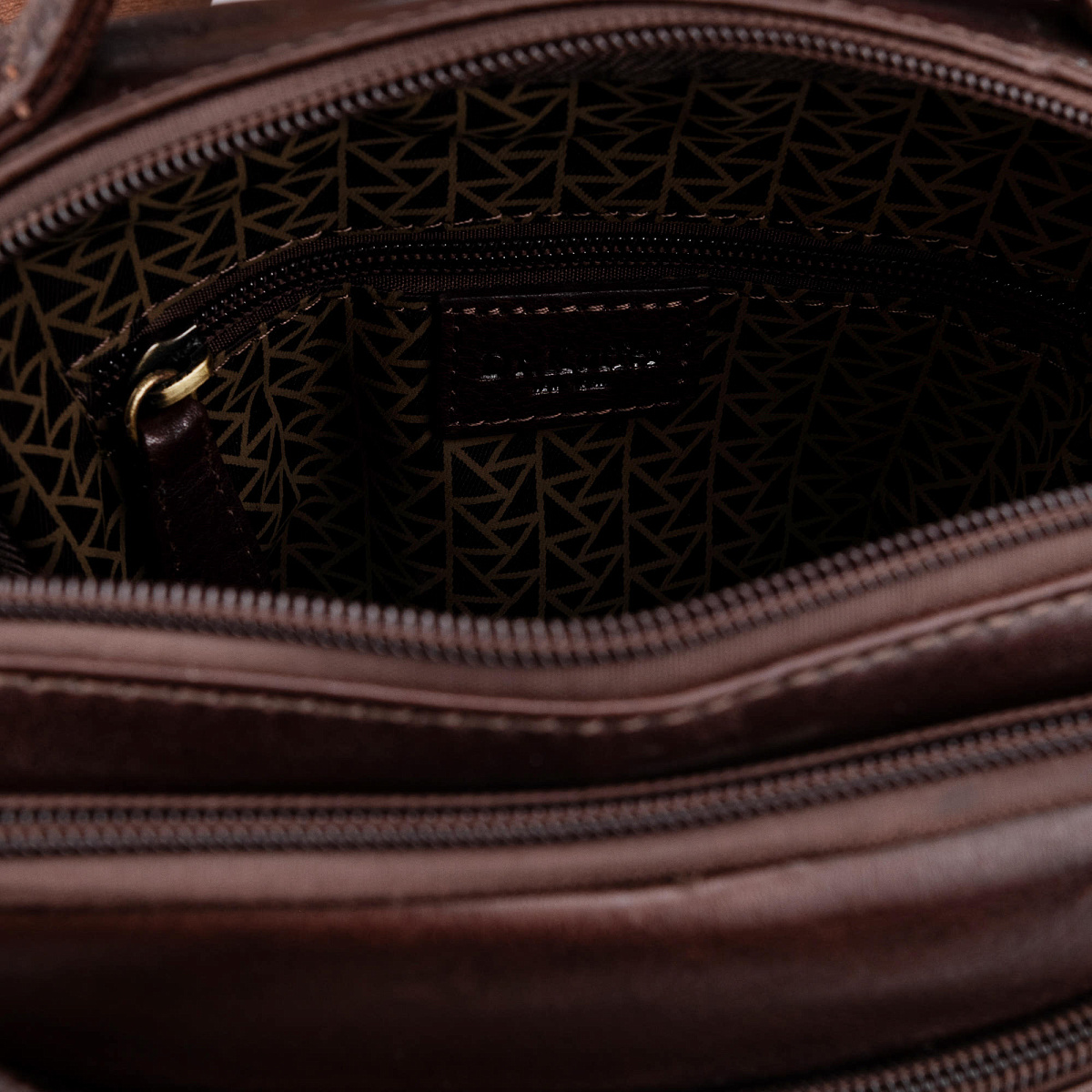 Сумка через плечо Dr.Koffer из натуральной кожи коричневая