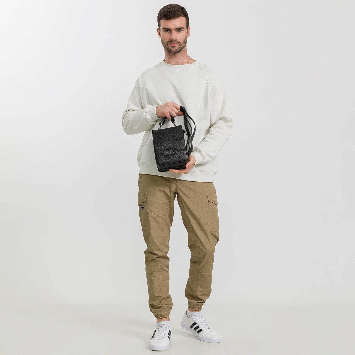 Сумка через плечо Dr.Koffer из натуральной кожи черная