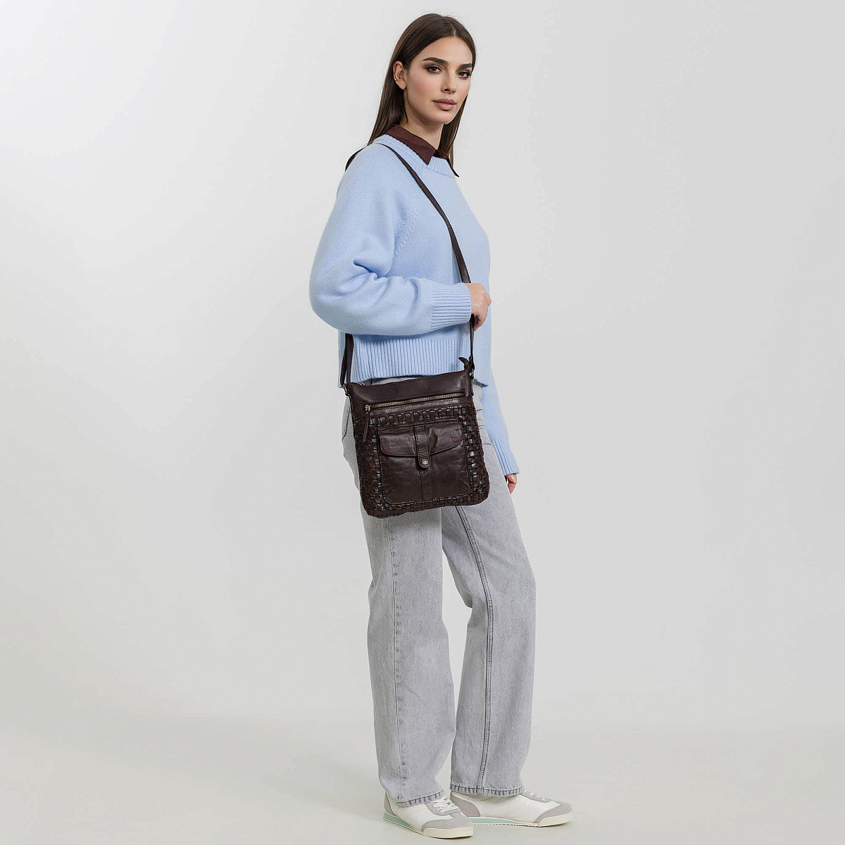 Сумка через плечо Dr.Koffer из натуральной кожи коричневая