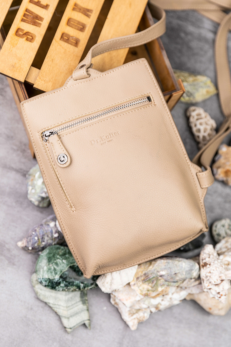 Сумка через плечо Dr.Koffer из натуральной кожи бежевая