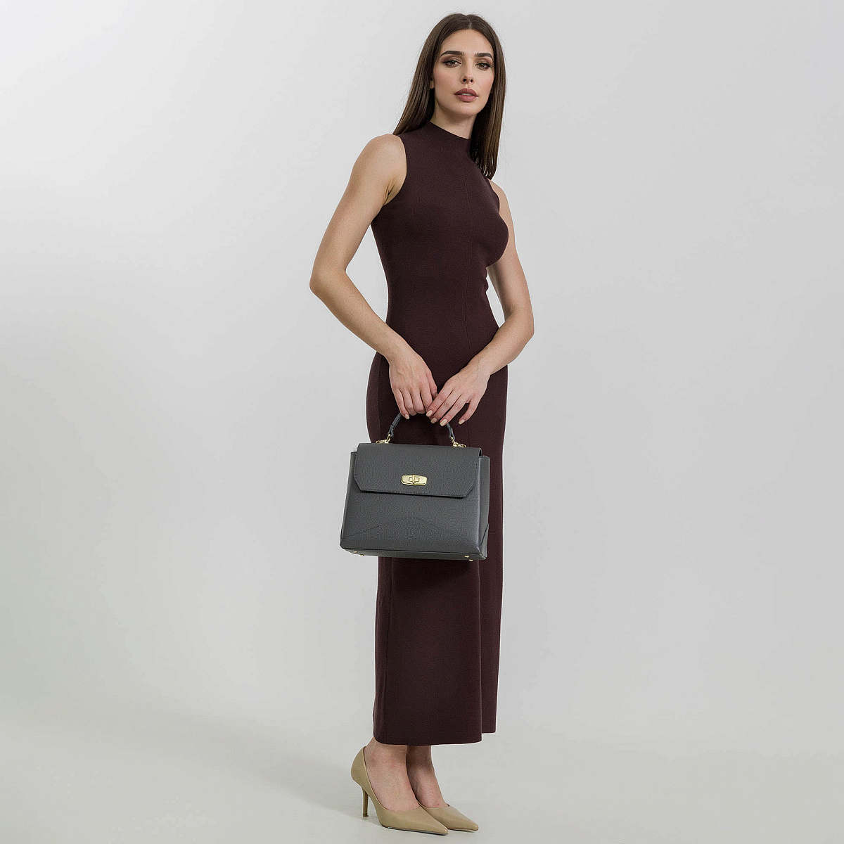 Женская сумка  Dr. Koffer из натуральной кожи серая