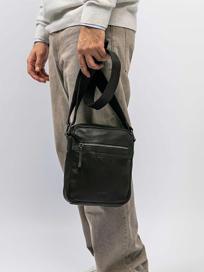 Сумка через плечо Dr.Koffer из натуральной кожи черная