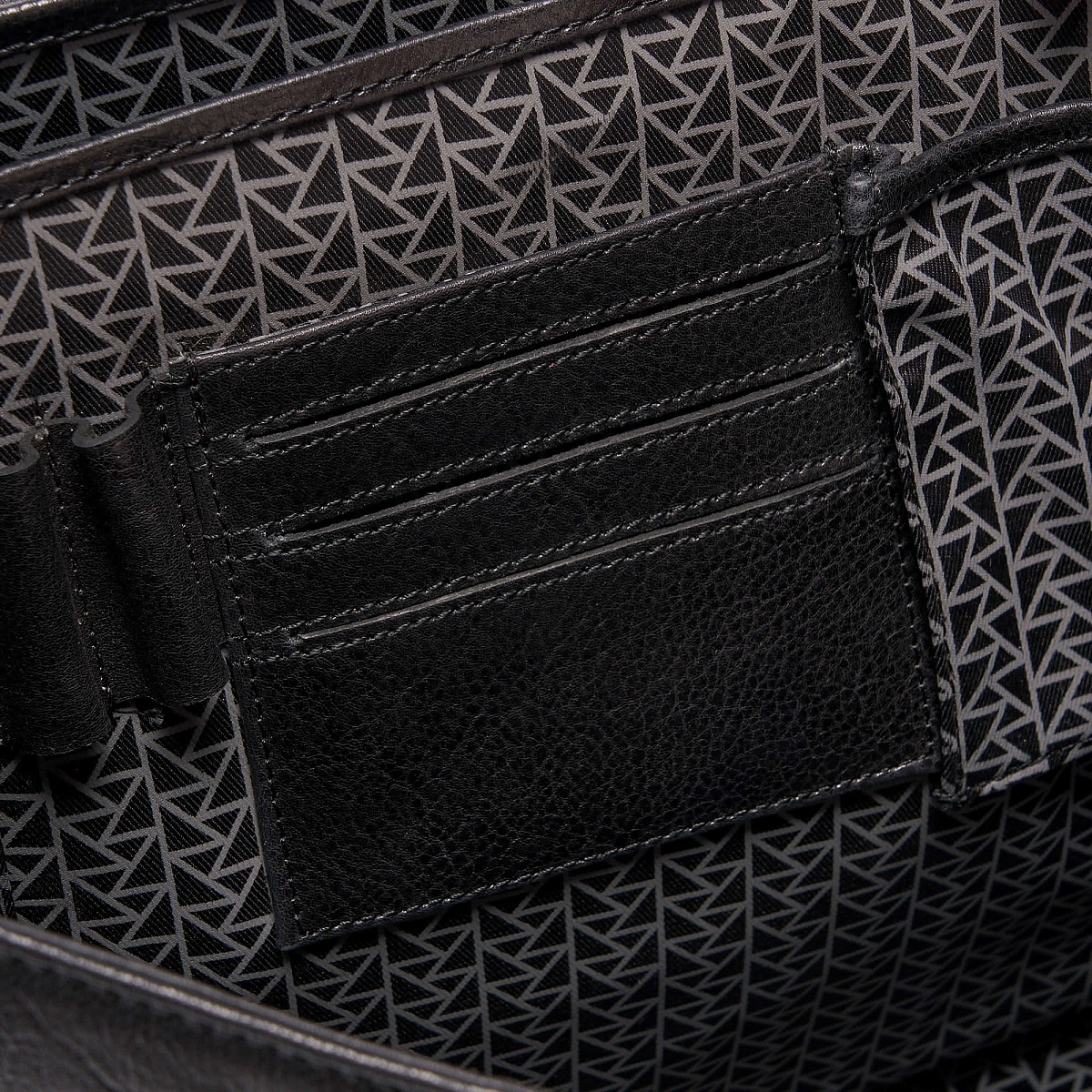 Портфель Dr.Koffer из натуральной кожи черный