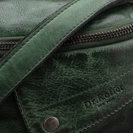Сумка на пояс Dr. Koffer из натуральной кожи зеленая