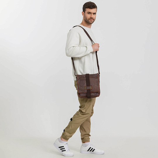 Сумка через плечо Dr.Koffer из натуральной кожи коричневая