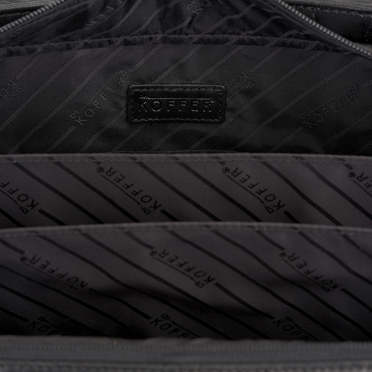 Деловая сумка Dr.Koffer из натуральной кожи черная