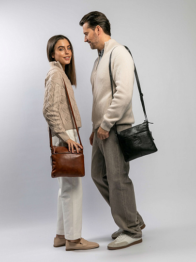 Сумка через плечо Dr.Koffer из натуральной кожи черная