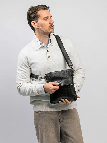 Сумка через плечо Dr.Koffer из натуральной кожи черная