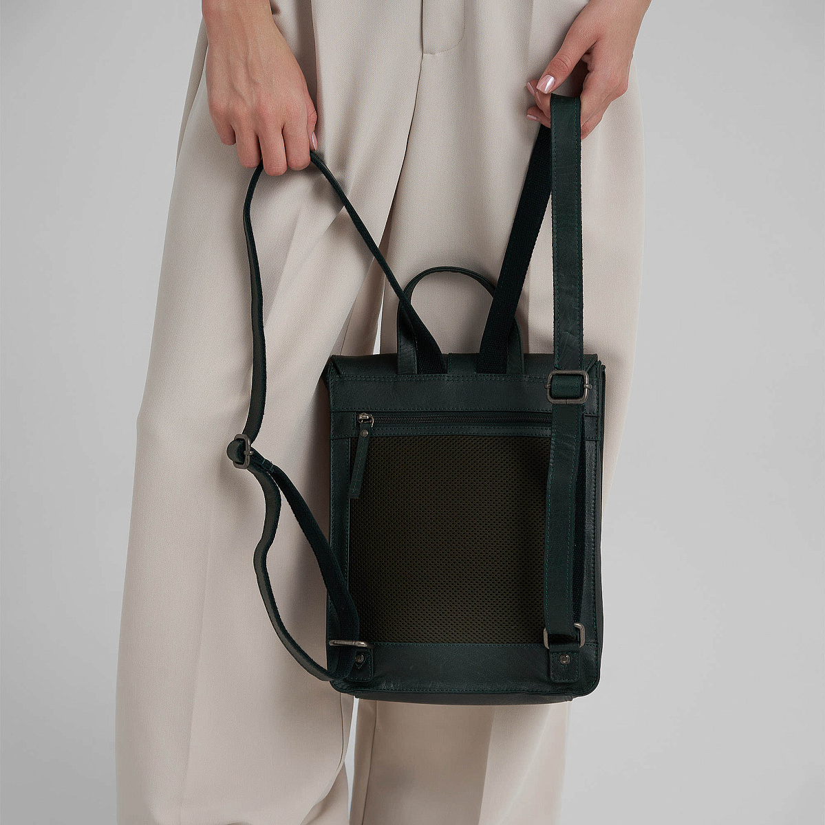 Рюкзак Dr.Koffer из натуральной кожи зеленый