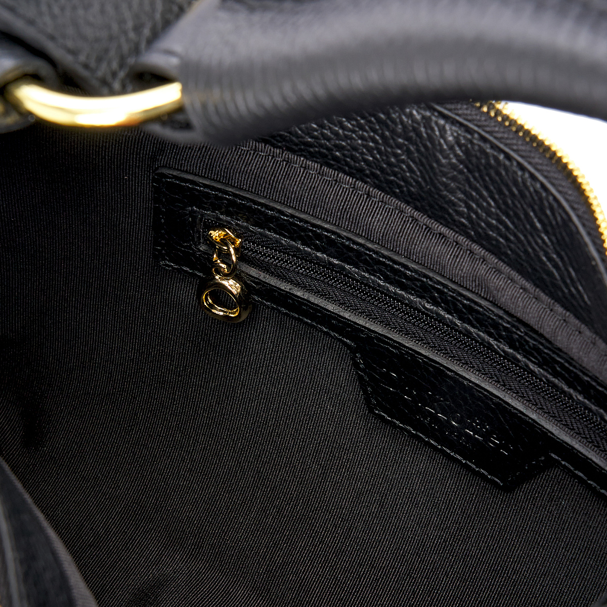 Женская сумка Dr. Koffer из натуральной кожи черная