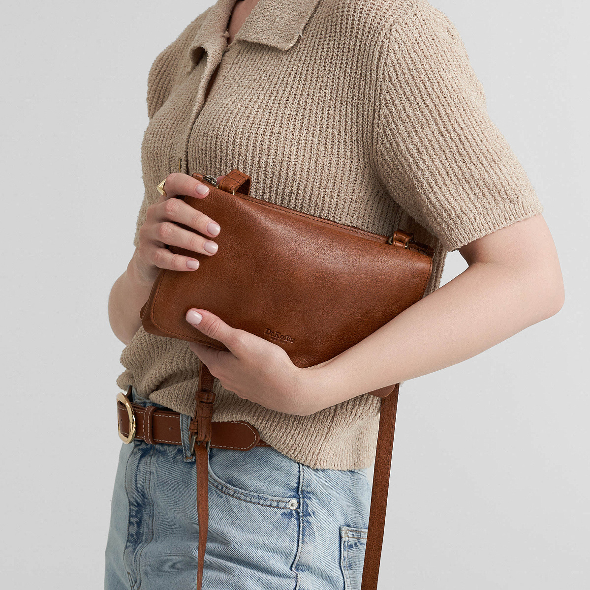 Сумка через плечо Dr.Koffer из натуральной кожи коричневая