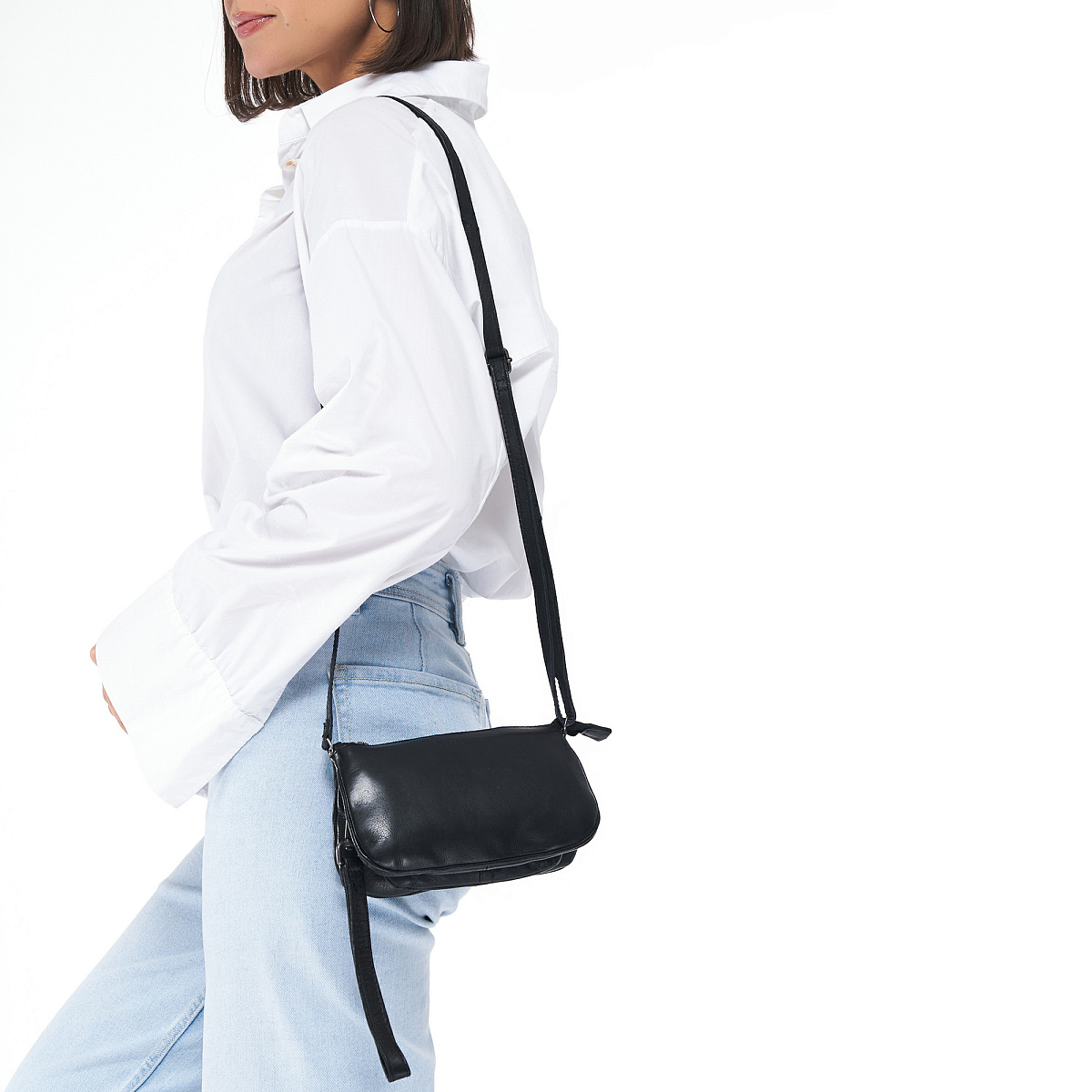 Сумка через плечо Dr.Koffer из натуральной кожи черная