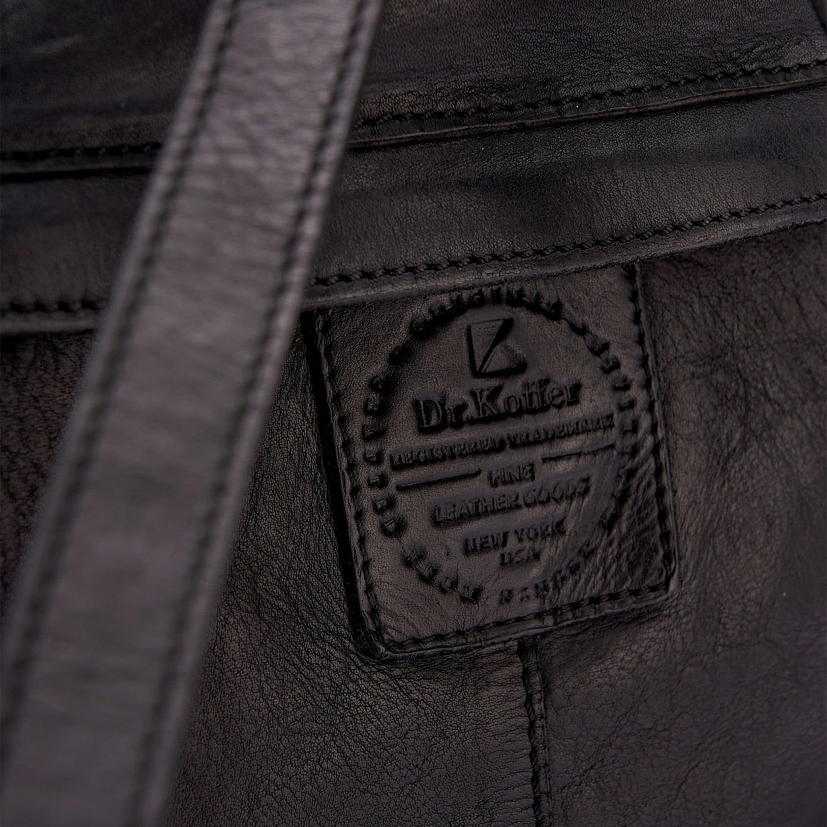 Рюкзак Dr.Koffer из натуральной кожи черный