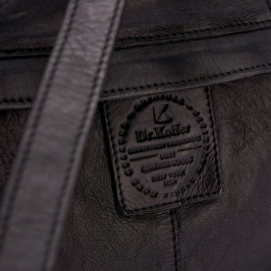 Рюкзак Dr.Koffer из натуральной кожи черный