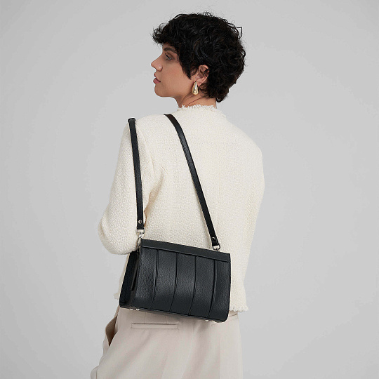 Женская сумка Dr. Koffer из натуральной кожи черная